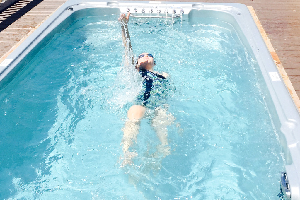 swimspa- schwimmen-quer